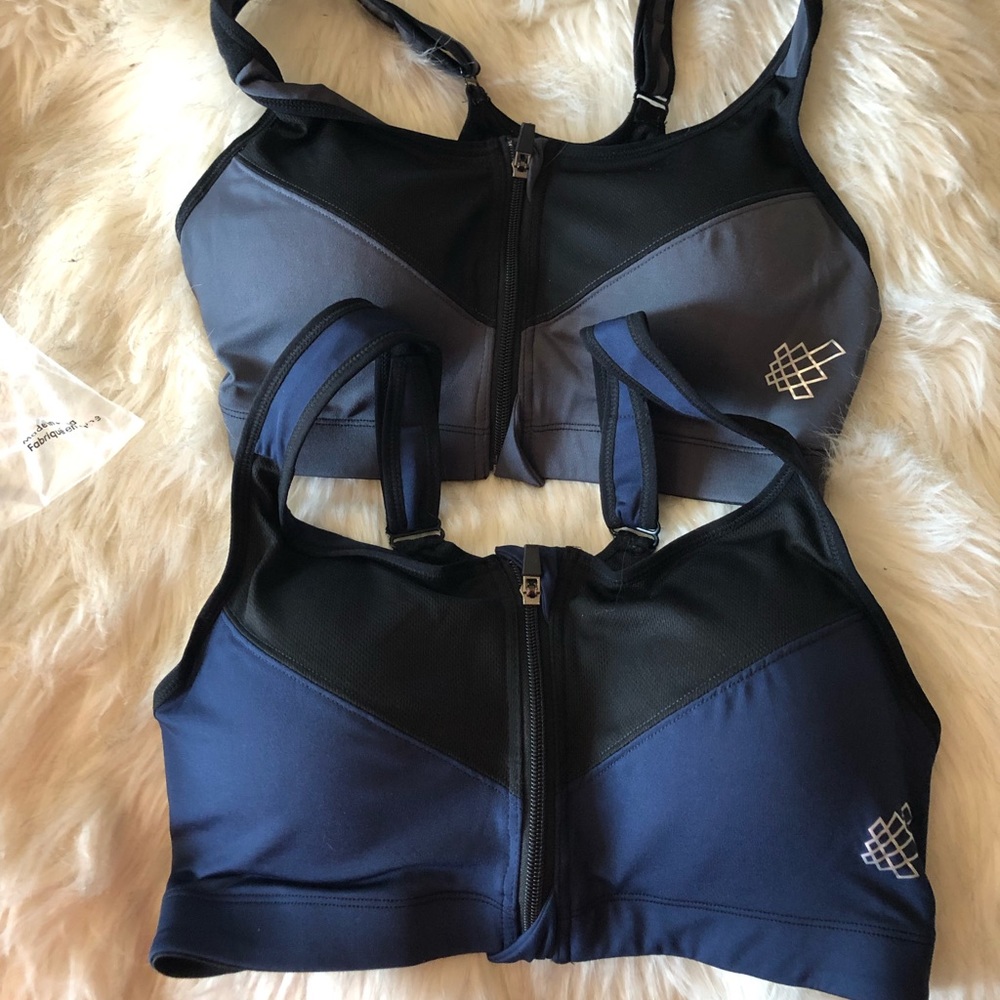 Jednorth zip front sports bras.